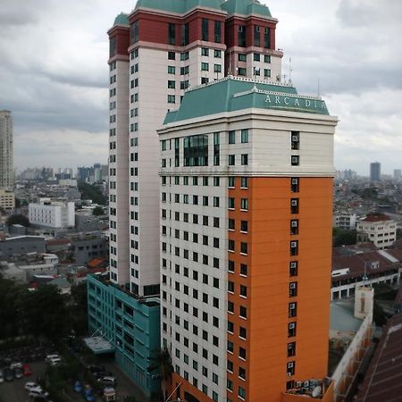Hotel Horison Arcadia Mangga Dua Yakarta Exterior foto