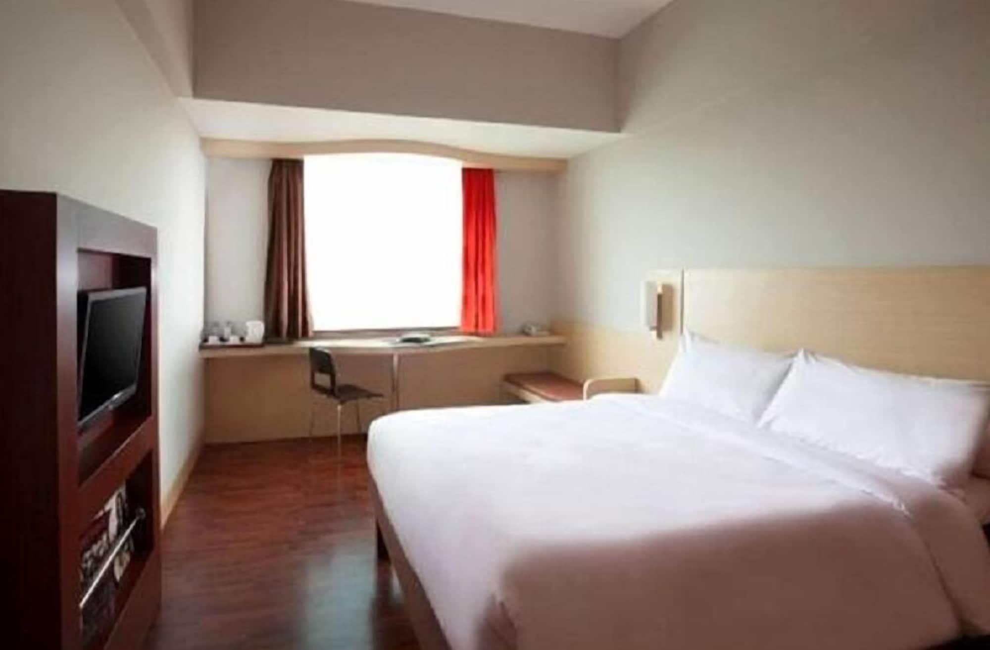 Hotel Horison Arcadia Mangga Dua Yakarta Exterior foto