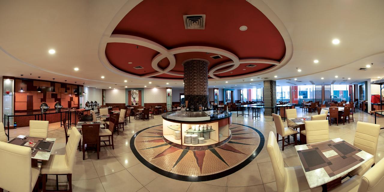 Hotel Horison Arcadia Mangga Dua Yakarta Exterior foto