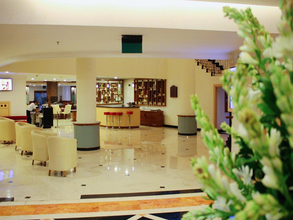 Hotel Horison Arcadia Mangga Dua Yakarta Exterior foto