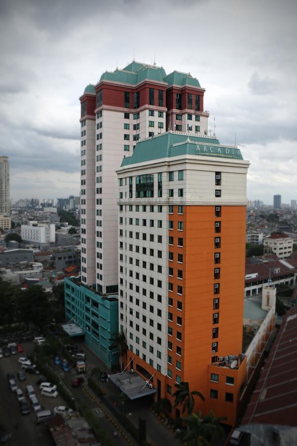 Hotel Horison Arcadia Mangga Dua Yakarta Exterior foto